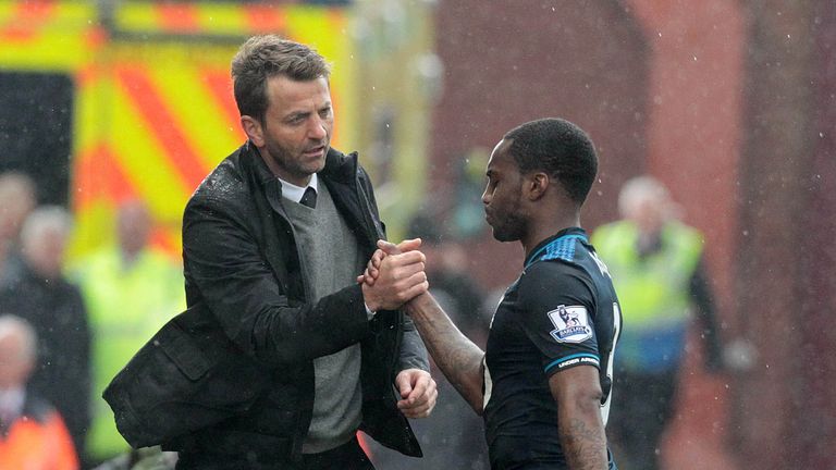 Tim Sherwood shakes hands with Danny Rose against Stoke in 2014