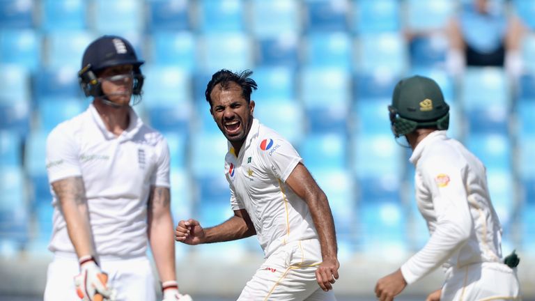 Wahab Riaz of Pakistan celebrates dismissing Ben Stokes 