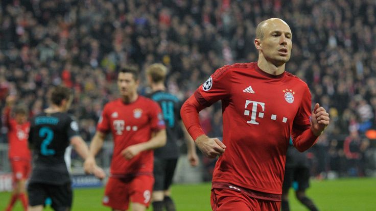 Arjen Robben celebrates 