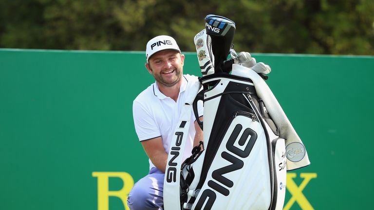 Andy Sullivan looking releaxed during the second round of the DP World Tour Championship