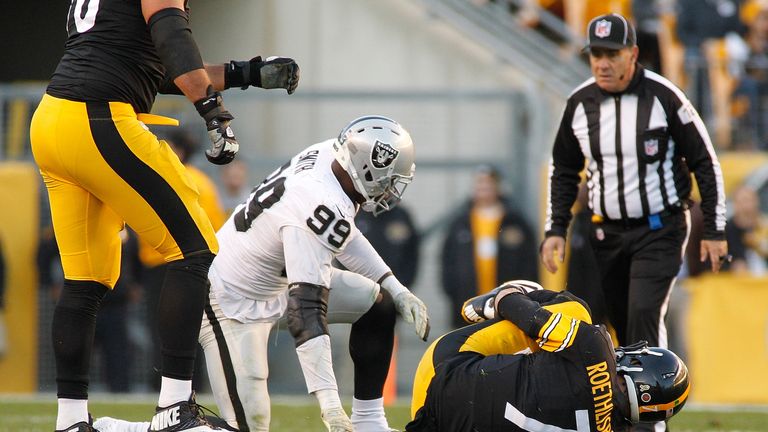  Ben Roethlisberger #7 of the Pittsburgh Steelers is injured