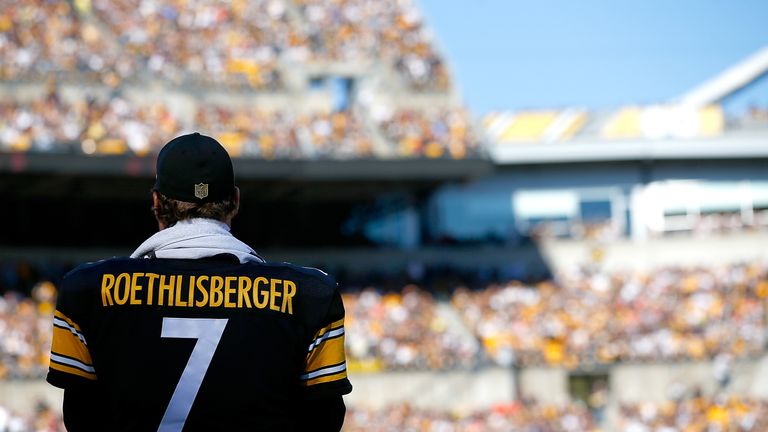 Ben Roethlisberger #7 of the Pittsburgh Steelers watches from the sideline during the game against the Cleveland Browns at H