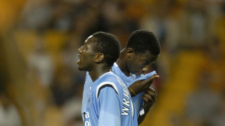 Shaun Wright-Phillips and Bradley Wright-Phillips of Manchester City in July 2004