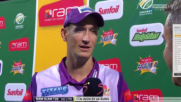 Chris Morris took 4-9 for Titans against Dolphins