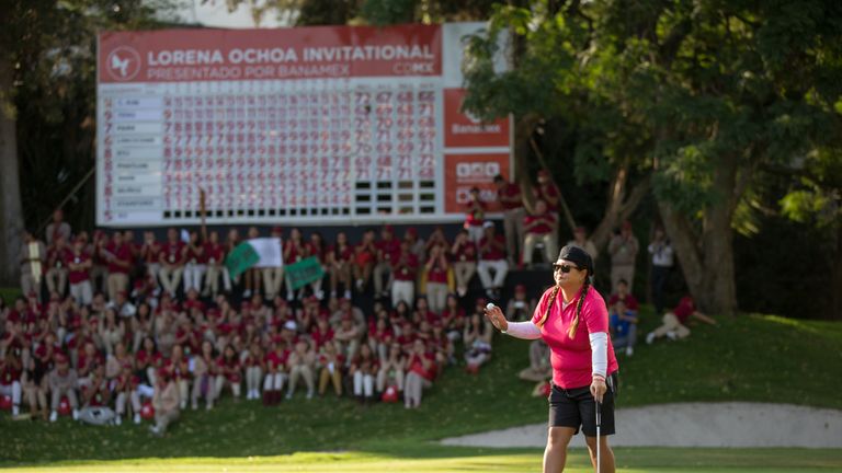 MEXICO CITY, MEXICO - NOVEMBER 16:  Christina Kim of the United States putts at the eighteenth hole during the first playoff hole of the fourth round of th