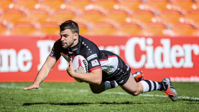 London's Elliot Kear scores a try for London Broncos