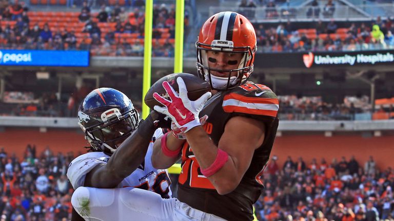 Tight end Gary Barnidge catches a pass for a touchdown against the Denver Broncos.