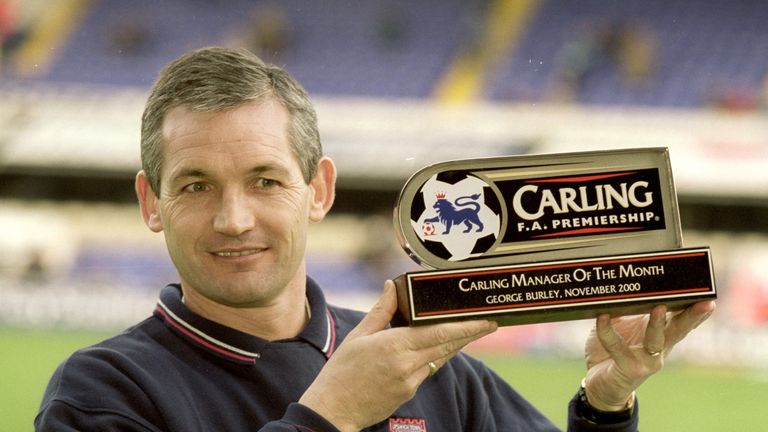 Ipswich Town Manager George Burley wins the Carling Manager of the Month Award for November 2000