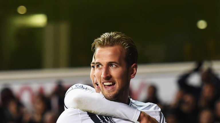 LONDON, ENGLAND - NOVEMBER 22:  Harry Kane of Tottenham Hotspur celebrates scoring his teams third goal during the Barclays Premier League match between To