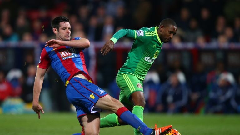 Jermain Defoe got in on goal after an error from Scott Dann