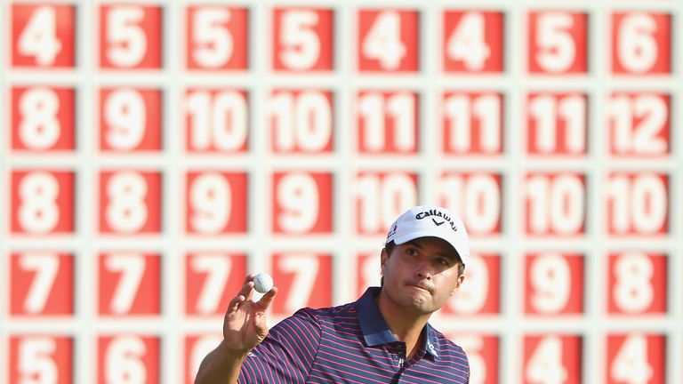 Kisner takes a two-shot lead in to the weekend