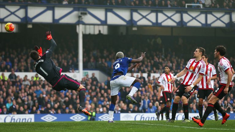 Arouna Kone completes the Goodison Park rout, scoring his hat-trick and Everton's sixth goal of the game, which finished 6-2