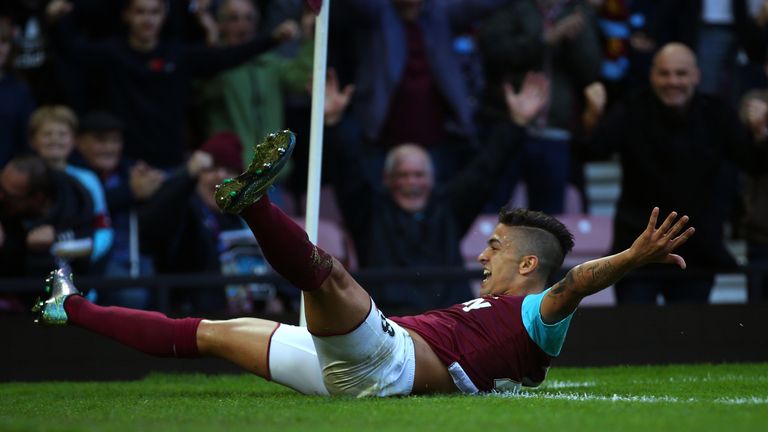 Manuel Lanzini of West Ham United celebrates scoring his team's first goal during the Barclays Premier League match v Everton at the Boleyn Ground