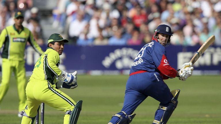 BRISTOL, UNITED KINGDOM - AUGUST 28:  England batsman Marcus Trescothick hits a boundary watched by Pakistan wicketkeeper Kamran Akmal during the Natwest T