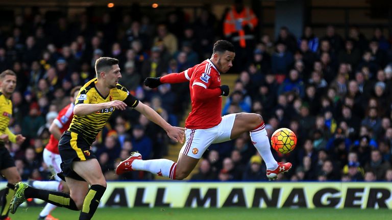 Memphis Depay goal, Watford v Manchester United, Premier League