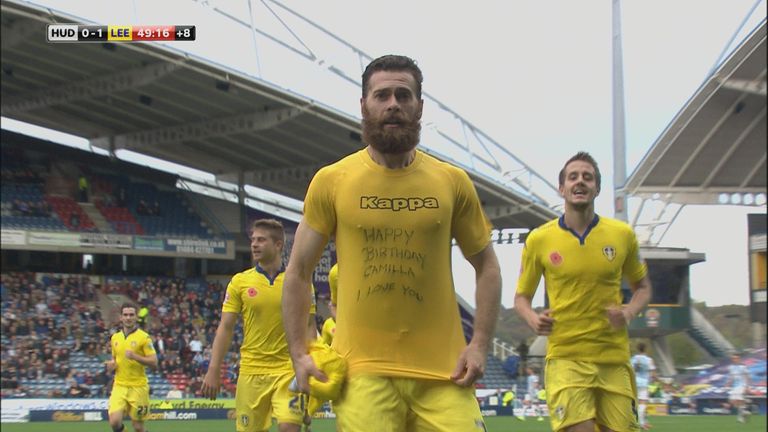 Mirco Antenucci goal celeb screengrab, Huddersfield v Leeds, Sky Bet Championship