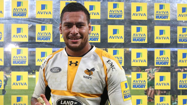 LONDON, ENGLAND - NOVEMBER 28:  Nathan Hughes of Wasps receives the Aviva Man of the Match award during the Aviva Premiership match between London Irish an