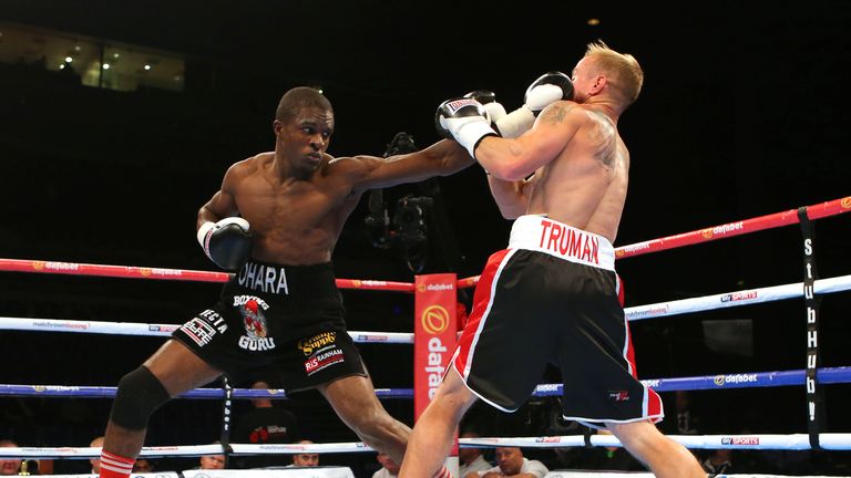 LIVERPOOL, ENGLAND - NOVEMBER 7: O'Hara Davies and Chris Truman during their Lightweight contest at the Echo Arena on November 7, 2015 in Liverpool, Englan