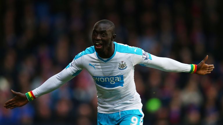 Papiss Demba Cisse puts Newcastle 1-0 up after 10 minutes against Crystal Palace