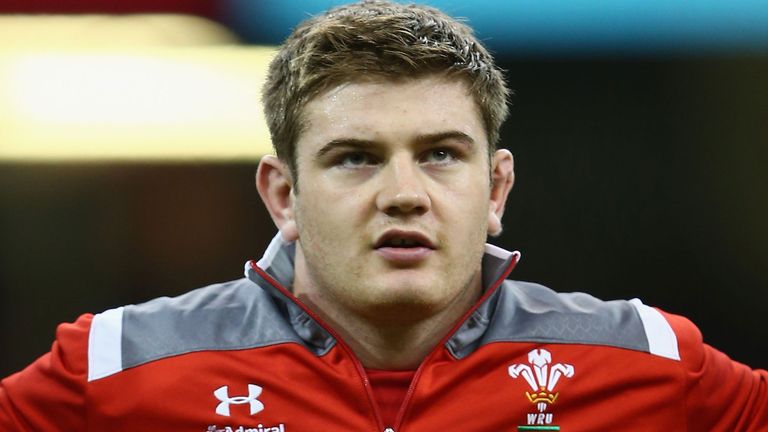 Rhodri Jones back in the fold for Scarlets