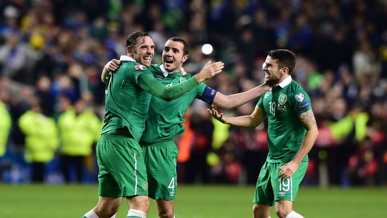 Richard Keogh, John O'Shea and Robbie Brady celebrate Ireland securing place at Euro 2016 finals with 2-0 home win over Bosnia-Herzegovina