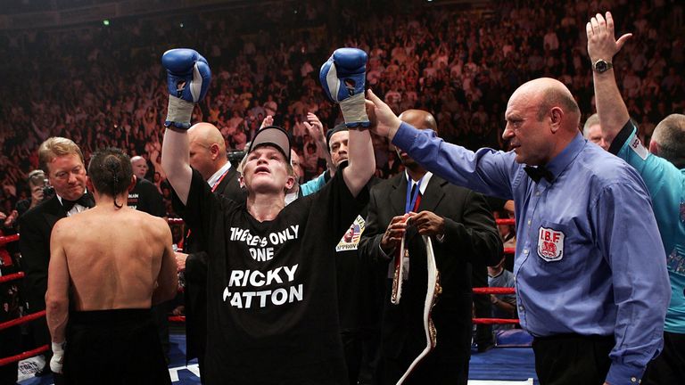 MANCHESTER, ENGLAND - JUNE 4:  Ricky Hatton celebrates beating Kostya Tszyu during the IBF light welterweight title fight at the MEN Arena on June 4, 2005 