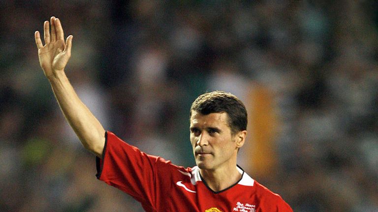 MANCHESTER, United Kingdom:  (FILES) Irish international footballer Roy Keane leaves the field after his Testimonial soccer match between Manchester United