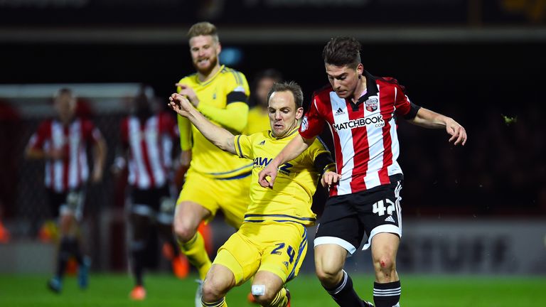 Liverpool's Sergi Canos (right) in action for Brentford against Nottingham Forest