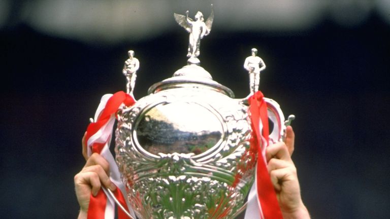 Shaun Edwards lifts the Challenge Cup for the first time in 1988