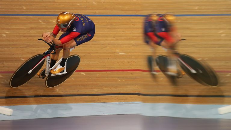 Sir Bradley Wiggins, UCI Hour Record