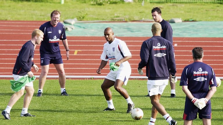JEJU, KOREA - MAY 19:   Paul Scholes, Steve McClaren, Trevor Sinclair, David James and Robbie Fowler of England during a training session in 2002
