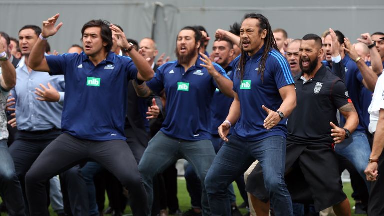 Tana Umaga (front right) was among the former All Blacks to perform a haka during Jonah Lomu's memorial service