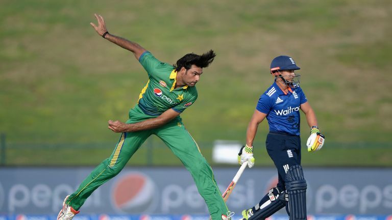 Mohammad Irfan of Pakistan towers over James Taylor in the opening ODI