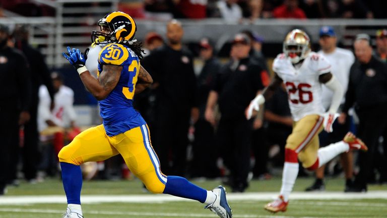 Todd Gurley #30 of the St. Louis Rams runs for a 71 yard touchdown in the second quarter  against the San Francisco 49ers at th