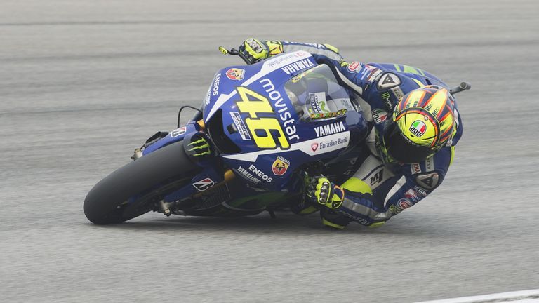 KUALA LUMPUR, MALAYSIA - OCTOBER 24:  Valentino Rossi of Italy and Movistar Yamaha MotoGP rounds the bend during the qualifying practice during the MotoGP 