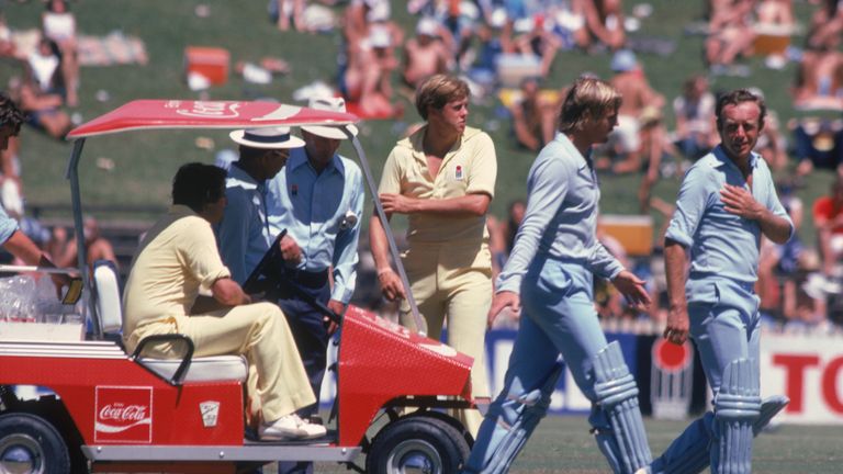Players during the Grand Final of the World Series Supertest between Australia and a team representing the rest of the World in Sydney, 4th February 1979. 