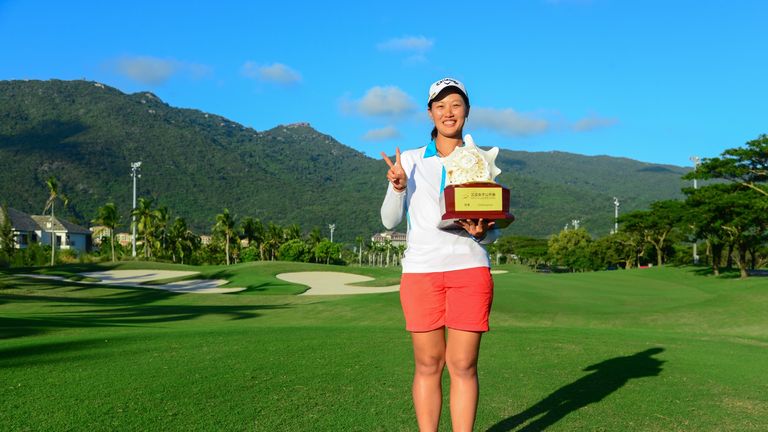 Xiyu Lin celebrates after retaining her Sanya Ladies Open crown