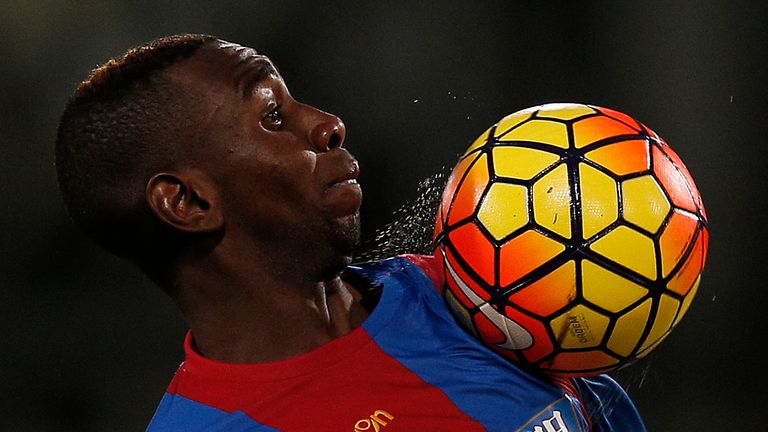 Yannick Bolasie controls the ball