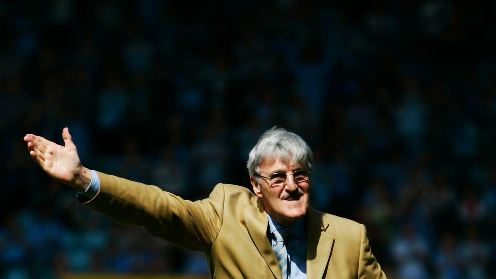 Jimmy Hill, former footballer and TV broadcaster, dies at 87 Football