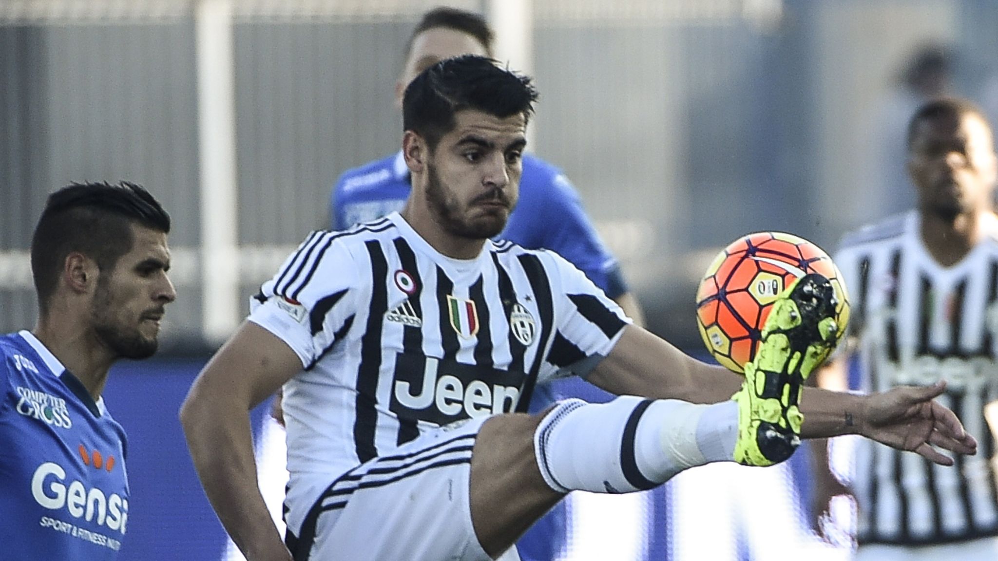 Alvaro Morata signs Juventus contract extension until 2020 | Football ...