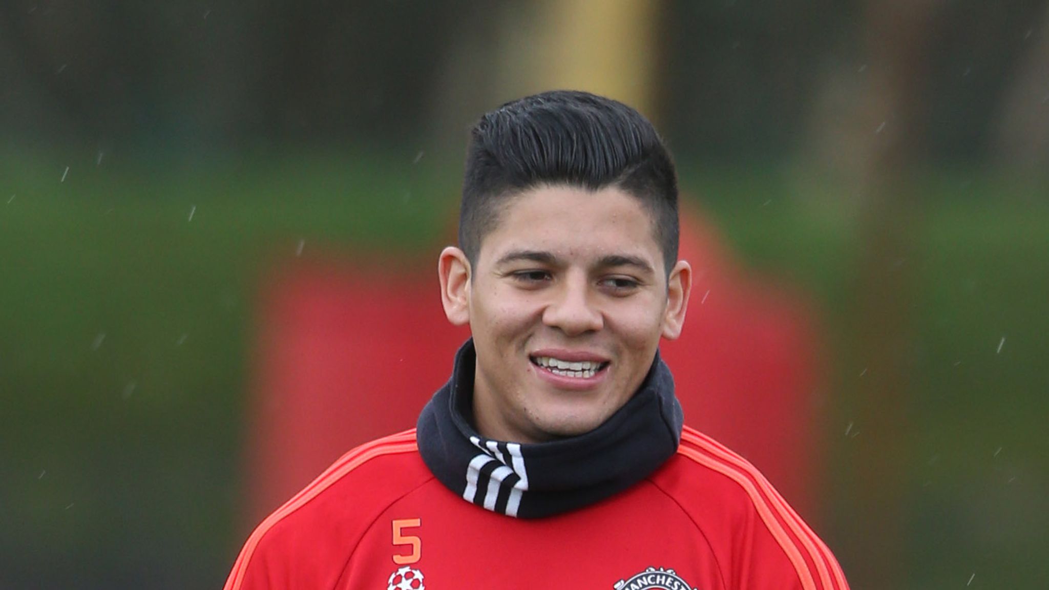 Manchester United Defender Marcos Rojo Dislocates Shoulder In Training Football News Sky Sports