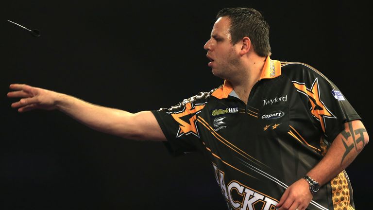 Adrian Lewis progressed in straight sets