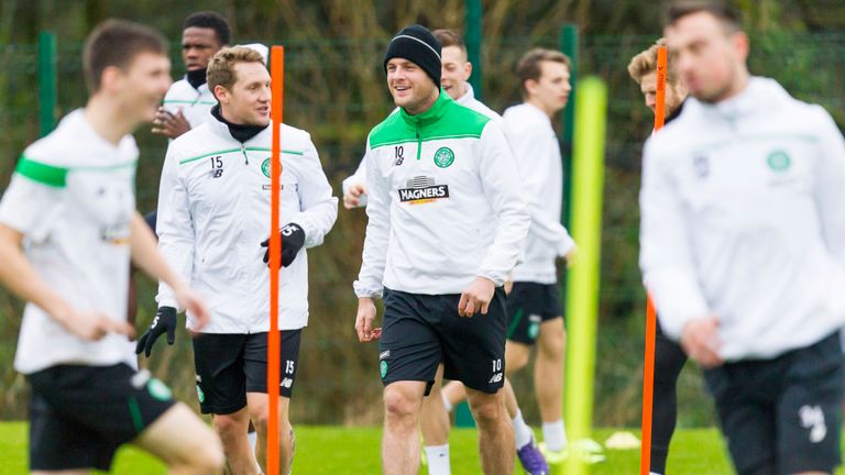 17/12/15  CELTIC TRAINING .LENNOXTOWN.Celtic's Anthony Stokes (centre) in training 