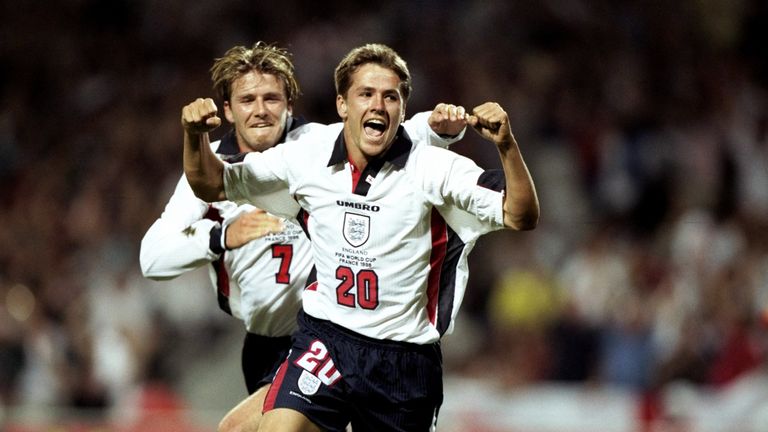 Michael Owen and David Beckham celebrate at the 1998 World Cup in Toulouse