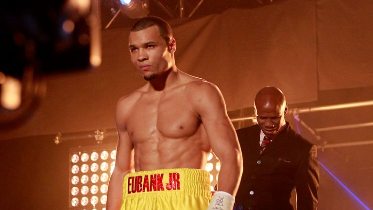 CHRISTOPHER EUBANK JR V GARY O'SULLIVAN 12-12-2015.at O2 LONDON .PIC LAWRENCE LUSTIG