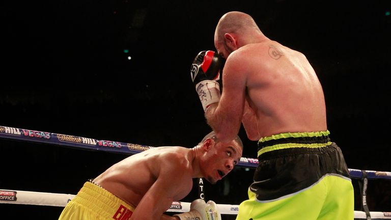 CHRISTOPHER EUBANK JR V GARY O'SULLIVAN 12-12-2015.at O2 LONDON .PIC LAWRENCE LUSTIG