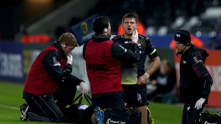 Bordeaux were reduced to 14 men when winger saw red for a leading arm on Dan Biggar