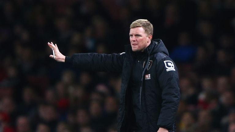 Bournemouth boss Eddie Howe gestures during the match between Arsenal and A.F.C. Bournemouth 