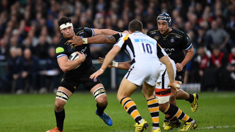 Francois Louw of Bath makes a break during the European Rugby Champions Cup match between Bath Rugby and Wasps at the Recreation Ground
