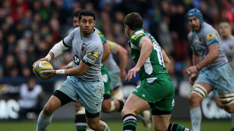 READING, ENGLAND - DECEMBER 26:  George Pisi of Northampton looks to offload after making a break during the Aviva Premiership match between London Irish a